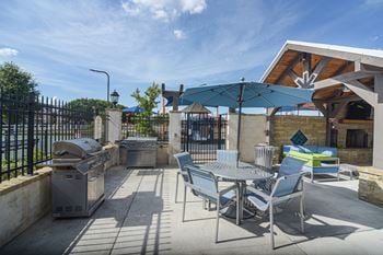 Grill and lounge
